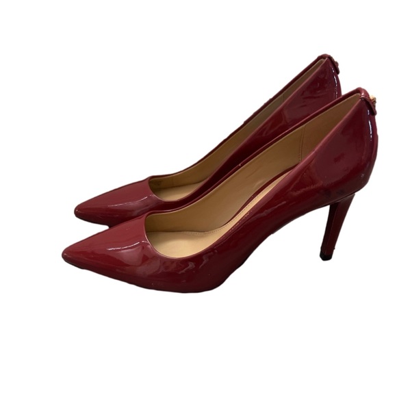 Michael Kors Shoes - Michael kors Dorothy flex pump